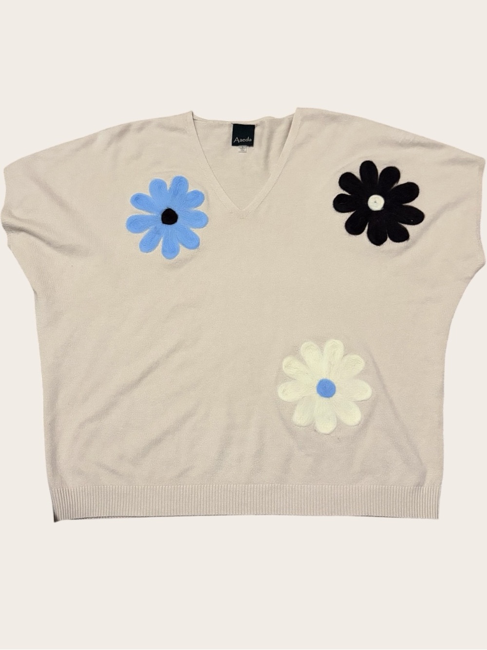 Aaeda 3D Daisy Flower Sweater Women’s Large Ivory Floral V Neck